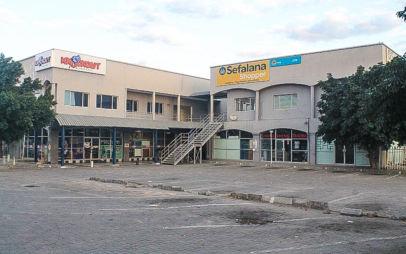 Engen filling station and shopping complex in Boseja, Maun
